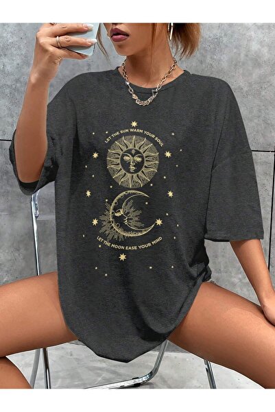 By Layina AY BASKILI UNISEX OVERSIZE TİŞÖRT