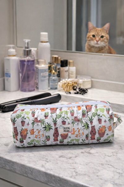 TALKING DREAMS Cat Patterned Quilted Hair Styling Bag