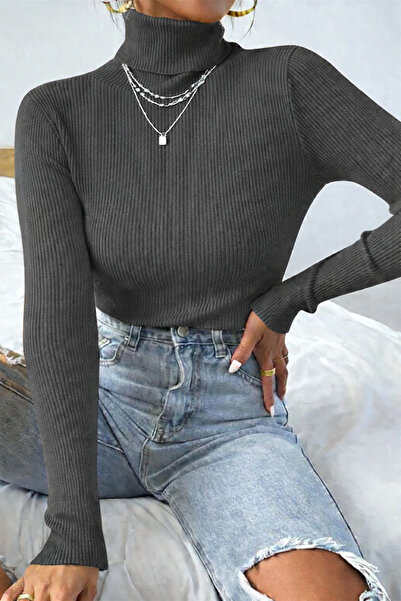 Heritage Run بلوزة ذات ياقة مدورة فاخرة الملمس قماش مجدّل