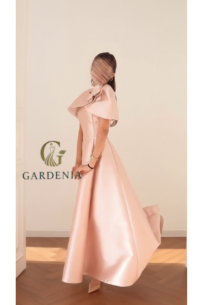 Gardenia Fashion Rose Satin Dress with Prominent Flower
