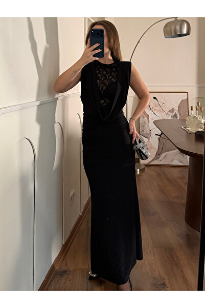 FERZOLAİO Low-Cut Lace Detailed Black Long Dress