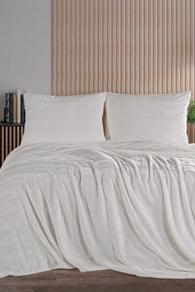 Zebra Casa Cozy Double Cream Blanket Set