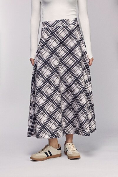 Saade Plaid Patterned High Waist Flared Scuba Skirt