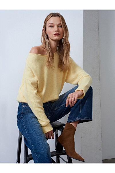 Dilvin 10854 Boat Neck Soft Textured Sweater-Yellow