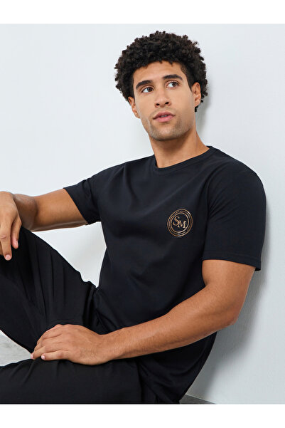 Styli Men Black Graphic Print Crew Neck T-Shirt