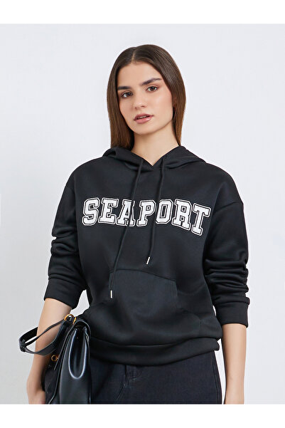 Styli Women Black Graphic Printed Oversize Hoodie