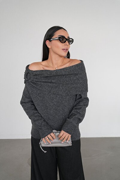 Özge Özgenç Boat Neck Knitwear Sweater