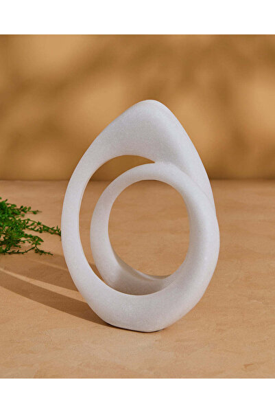 REDTAG لمسة ديكور تجريدية بيضاء من فلورنسا