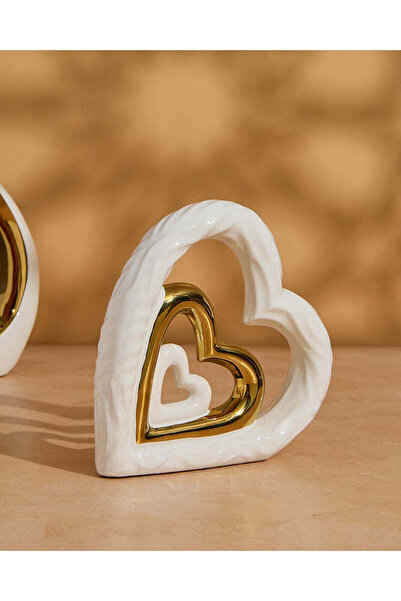 REDTAG زينة قلوب ذهبية وبيضاء