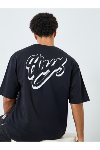 Styli Men Black Graphic Print Oversized T-Shirt