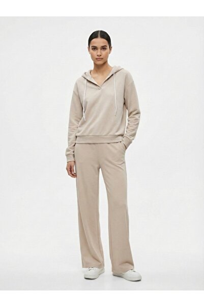 Ltb V-Neck Oversized Hooded Cream Sweatshirt