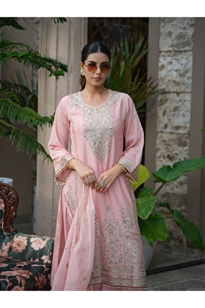 DW By Styli طقم نسائي مطرز بالزهور، يتكون من قميص مستقيم وبنطال واسع مع شال.