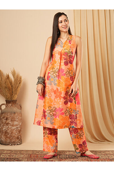 Globus By Styli Women Peach Floral Print Kurta with Straight Pants Set