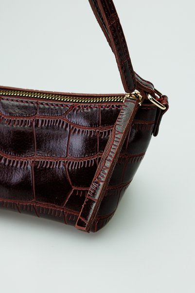Nexora Burgundy Color Croco Pattern Zippered Adjustable Short Strappy Women's Bag