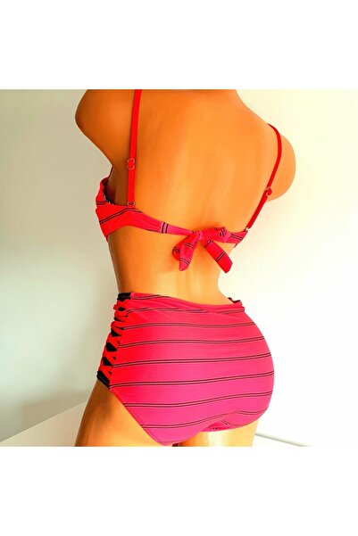 Produse.Top Two-Piece Bathing Suit with Black Striped Cups