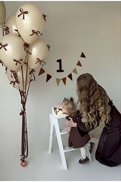 Çemrek Süs Parti مجموعة بالونات بفيونكة بنية اللون وشريط مثلث الشكل