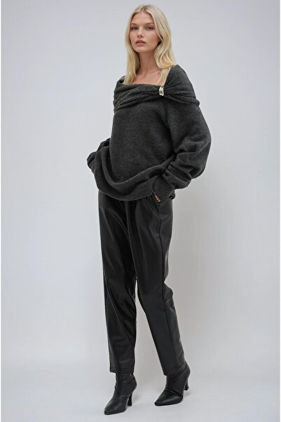 vuvutasarım Women's Accessory Detailed Madonna Collar Oversized Knitwear Swea...