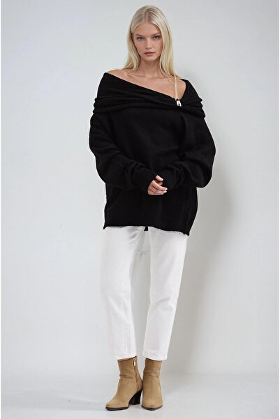 vuvutasarım Women's Accessory Detailed Madonna Collar Oversized Knitwear Swea...