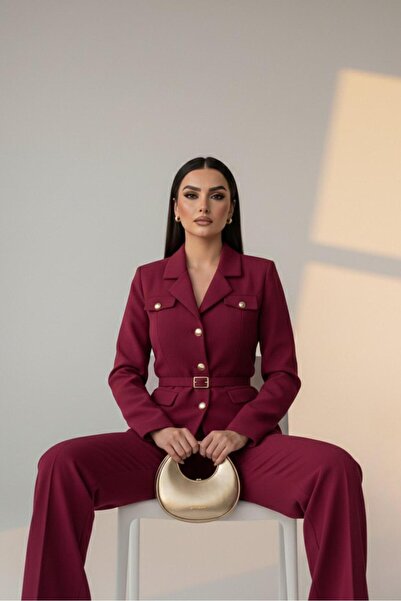 Cara طقم سترة وبنطلون نسائي بأزرار ذهبية من كيرميلو، أنيق وعصري للمكتب