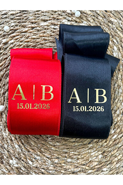 hemdemhediyelik Kişiye Özel Gold Baskılı Kırmızı Siyah Takı Harf Tarih Kurdel...