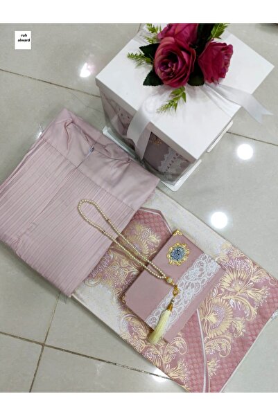 Gernic طقم صلاة نسائي 🌹الطقم يتكون سجاد صلاة مبطن شرشف صلاة قطن مكسر مصحف سب...