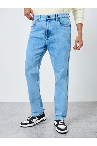 Styli Men Blue Washed Relaxed Fit Jeans