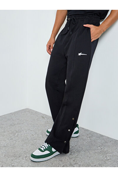 Styli Men Black Embroidered Oversized Joggers