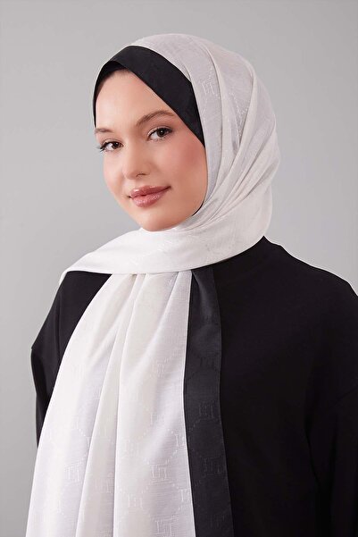 Levidor Ecru Honeycomb Embroidered Monogram Shawl