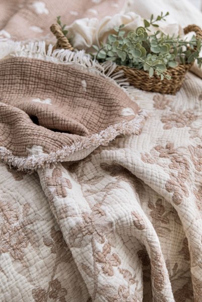 Meet ma ya Natural Muslin Quilt 7 Layers Sakura Pattern Beige, Bedspread, King Size