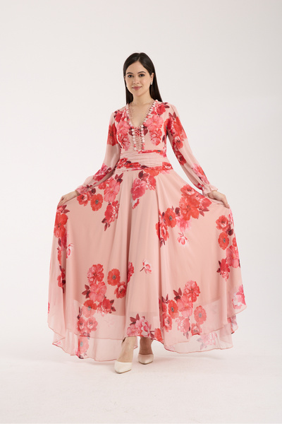 Stylish Stylish chiffon dress in pink with red roses