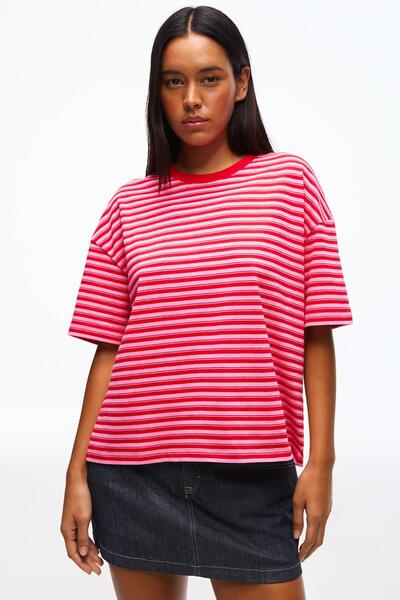 Bershka Boxy fit baskılı t-shirt