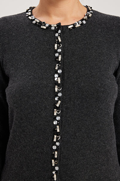 Triko Mısırlı Koyu Gri Taş İşlemeli Kadın Hırka