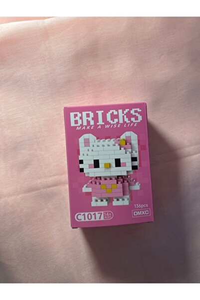 Bricks Hello Kitty Karakterli Mini Blok Seti - 136 Parça Mikro Lego Uyumlu Eğ...