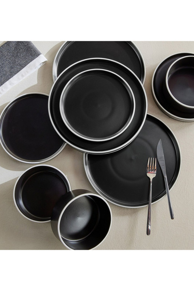 kuro 12-Piece Stoneware Dinner Set - Serves 4