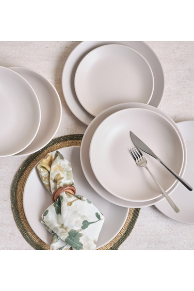 Willow 18-Piece Ceramic Dinner Set - Serves 6
