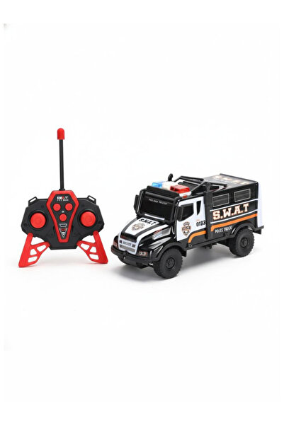 TOY LAND شاحنة شرطة تعمل بجهاز تحكم عن بعد بمقياس 1:18 مزودة بأضواء ساطعة