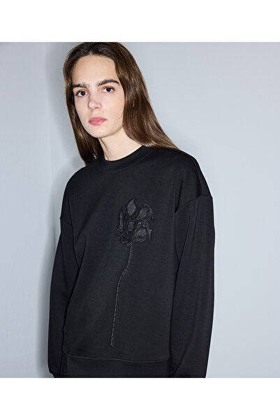 İpekyol Üç boyutlu nakışlı sweatshirt