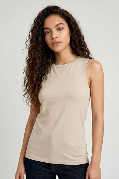 TOMMY LIFE Beige Slim Fit Basic O-Neck Zero Sleeve Women's Undershirt - 97313