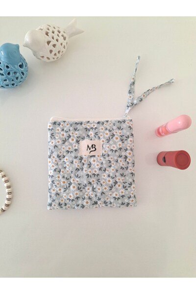 MB Water Green Daisy Patterned Makeup Bag - Pad Bag - Wallet - Square
