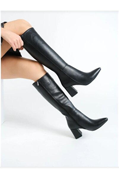 Arora topuklu çizme