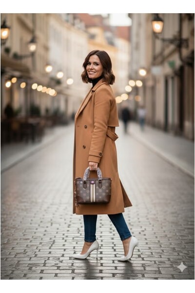 FULLJOY شنطة راقية نمط مونوغرام عصري: تتميز الحقيبة بنقوش مونوغرام (لوغو المت...