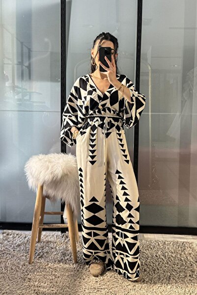 Estelle طقم مكون من قطعتين بنمط هندسي مع أربطة خلفية - أسود