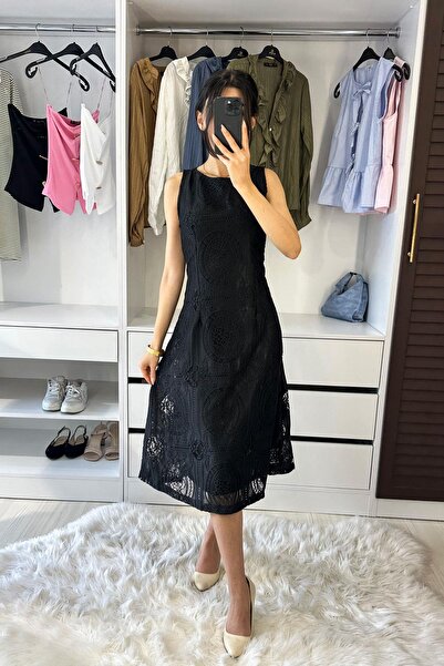 BEBE PLUS Dantel İşleme Sıfır Kol Detay Elbise - Siyah SİYAH