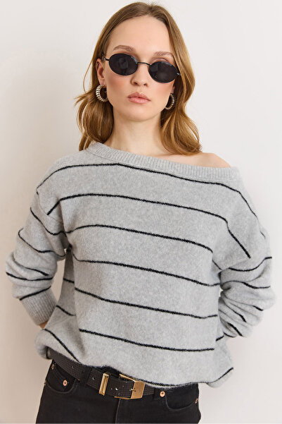 Olalook Women's Gray Boat Neck Striped Knitwear Sweater Kzk-19001140
