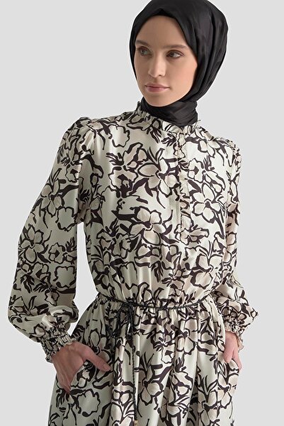 Armine Çiçek Desenli Kloş Elbise Beyaz