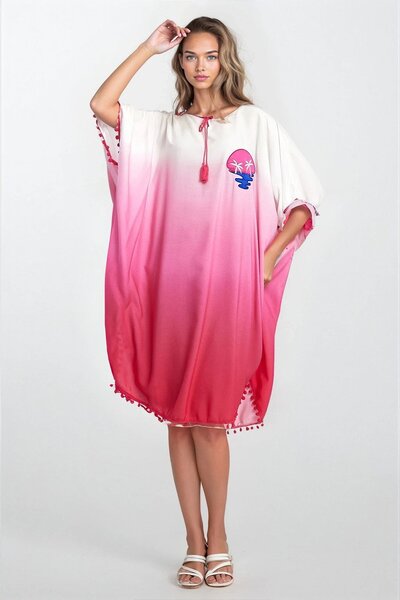 Trend Alaçatı Stili Rochie de damă roz cu decolteu barcă cu ciucuri de mărime...