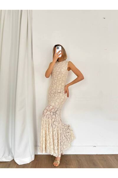 Miss Beyoğlu فستان نسائي طويل بتصميم مزين بالدانتيل