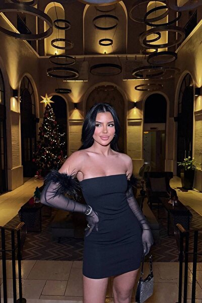 OEM Rochie Glove, neagra, scurta, fara bretele, cu manusi lungi cu puf