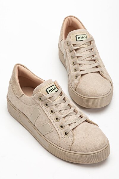 Dilimler Ayakkabı Γυναικεία καθημερινά αθλητικά παπούτσια σε μπεζ σουέντ με λ...