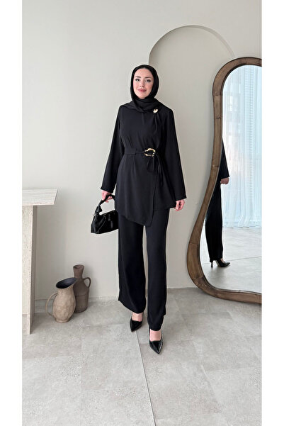 Molly Nelly Γυναικείο σετ με χρυσή ζώνη και κουμπιά, με πλαϊνό κλείσιμο